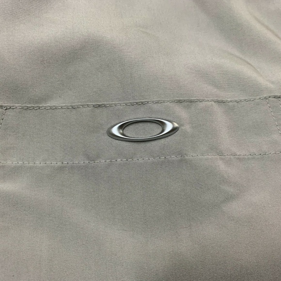 Oakley Mens Short Sleeve Metal Button Front - Picture 6 of 6